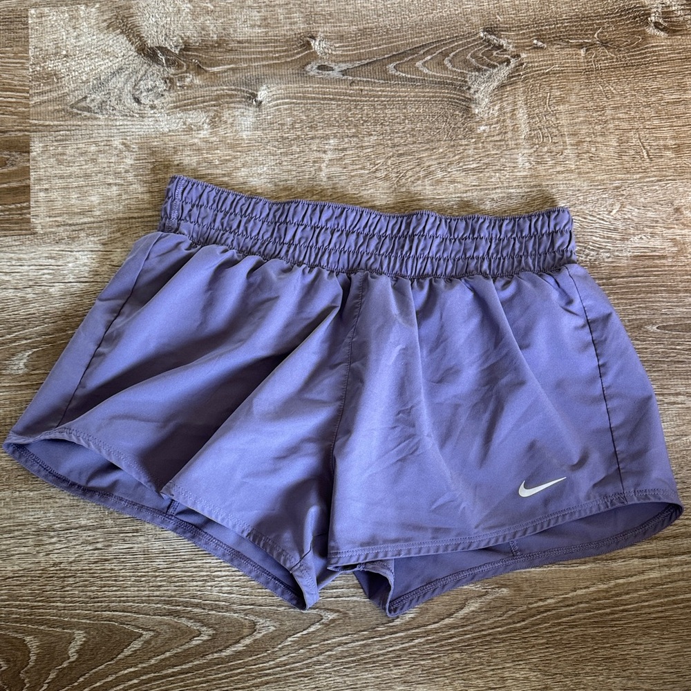 Nike Women's Dri-FIT Mid-rise 3” Brief-Lined Shorts